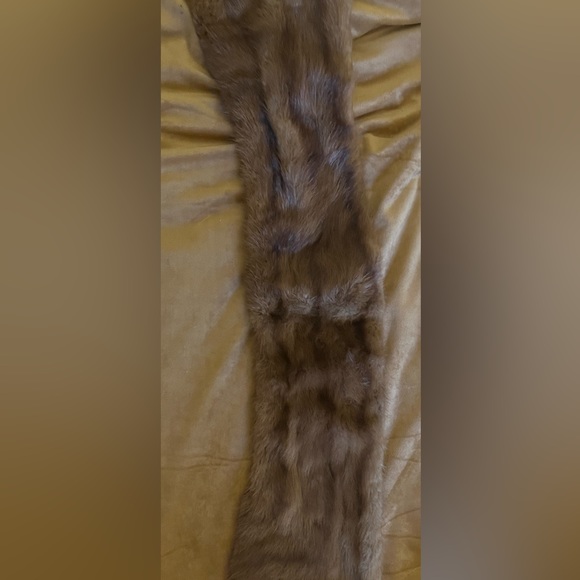Real Mink Fur Collar - Picture 3 of 5